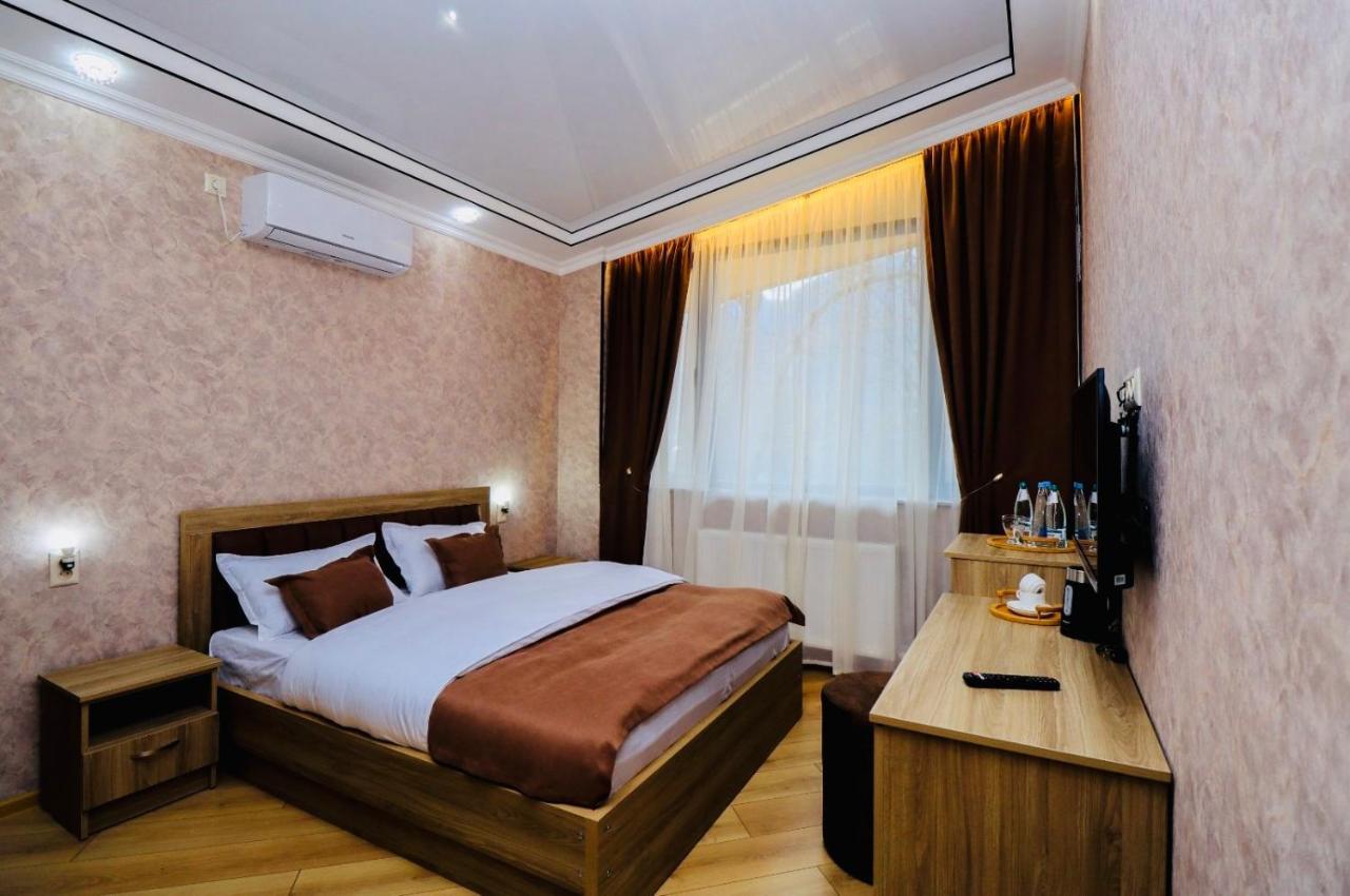 Hotel Evergreen Borjomi Eksteriør billede